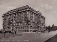 Mihanovićeva ulica središnji ured za osiguranje radnika 1930 godine. 1928. godine izgrađena palača Središnjeg ureda za osiguranje radnika s Okružnim uredom (danas HZZO).jpg